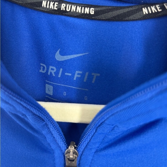 Nike Men's Royal Blue Lightweight Jacket - Picture 3 of 8